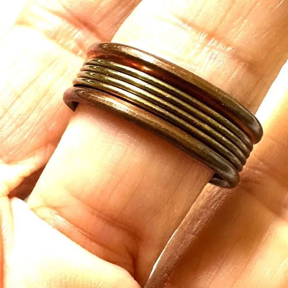 Copper tone ring - Picture 2 of 8
